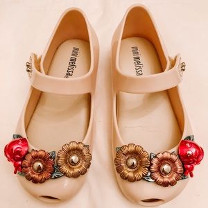 Mini Melissa flowers sandal toddler shoes.